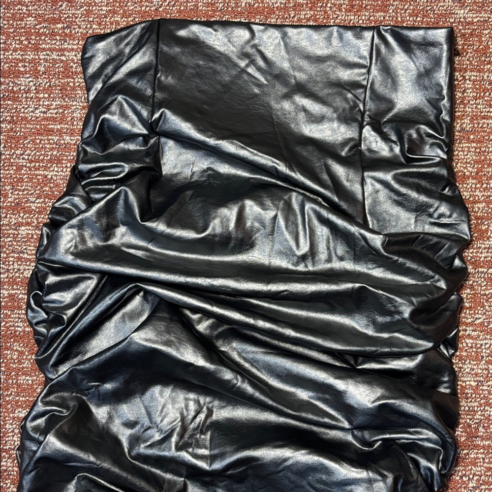 Angelina faux leather rouched side zip maxi skirt women’s XL - Picture 5 of 10